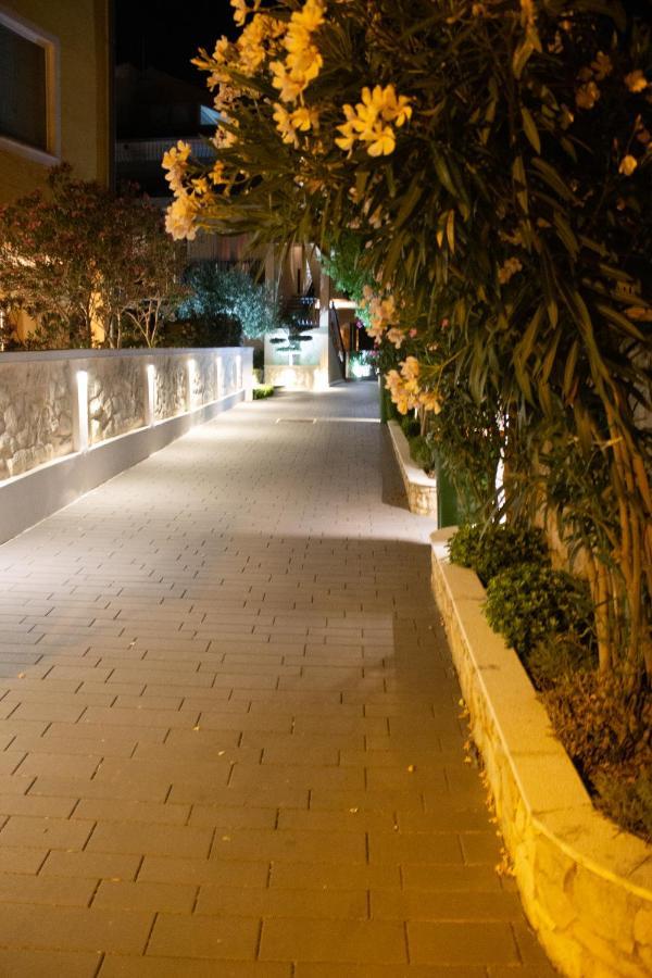 Apartments Villa Jelena Vodice Exterior foto